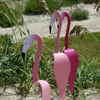 Zavrtimo Ptica Flamingo Veter Kolesce, Vrt, Dvorišče Predenje Dekoracijo Zbledijo In Rje Na Prostem Krajine Za Dvorišču