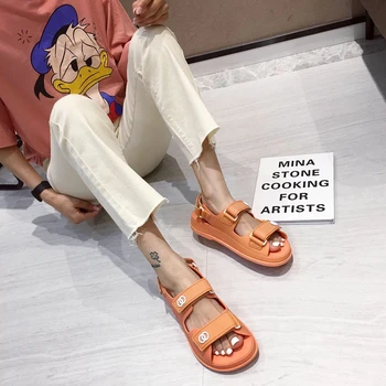 Ženske čevlje počitnice plaži čevlji ženske non-slip 2021 nov modni velcro debel-soled sandali Roman sandali