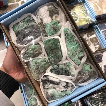 Naravni gemstone smaragdno zelena grobo surovo mineralnih osebkov kamni set za prodajo